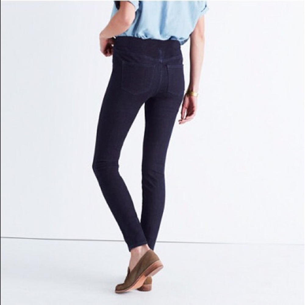 The anywhere jean in bellflower wash